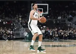 详细阅读:熊猫体育官网首页-密尔沃基雄鹿vs凯尔特人 熊猫体育官网首页-密尔沃基雄鹿vs凯尔特人